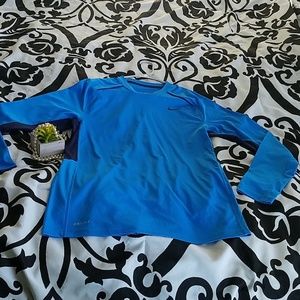 Mens med long sleeve Nike tee